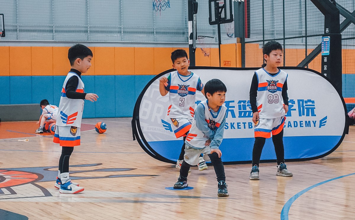 小学生篮球专项训练视频播放